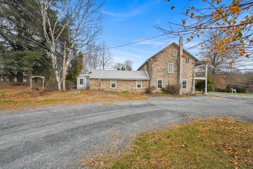 More Photos Of 349 Huffs Church Rd, Mertztown Restaurant For Sale