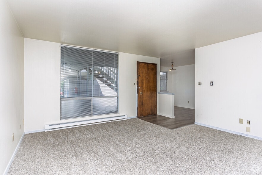 More Photos Of 219 5th Ave NE, Puyallup Apartments For Sale