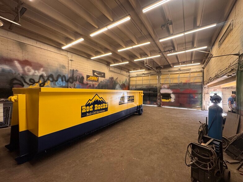 More Photos Of 5315 Vasquez Blvd, Commerce City Manufacturing For Lease