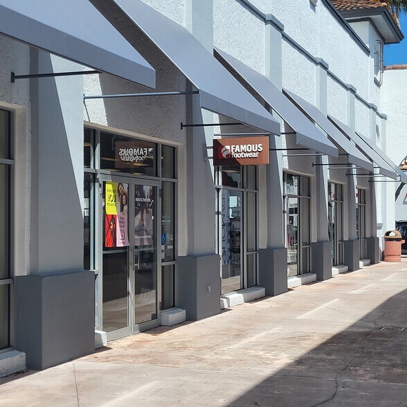 More Photos Of 8651 SW 124th St, Miami General Retail For Lease