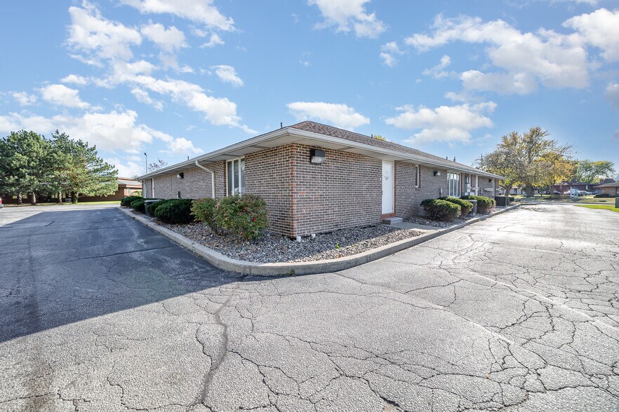 More Photos Of 3150 Hallmark Ct, Saginaw Medical For Sale