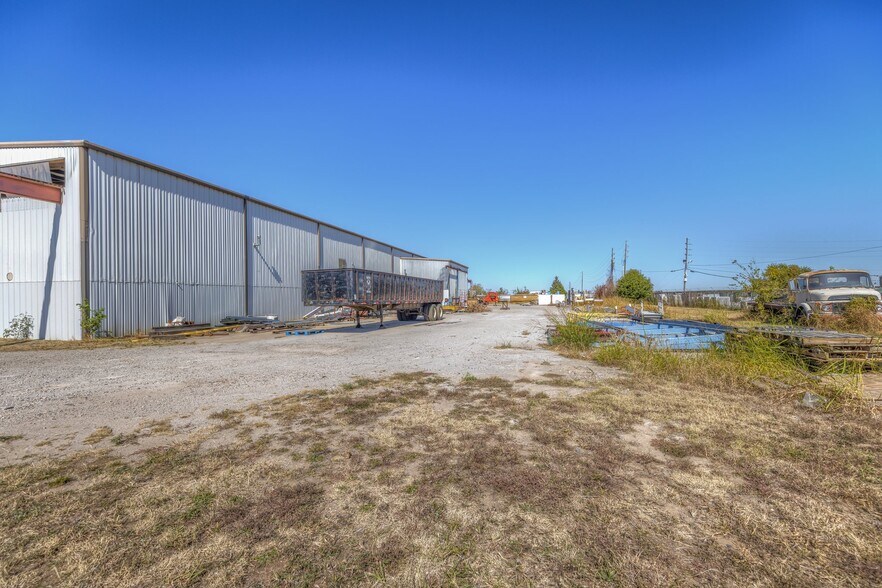 More Photos Of 1827 170th E Ave, Tulsa Industrial For Lease
