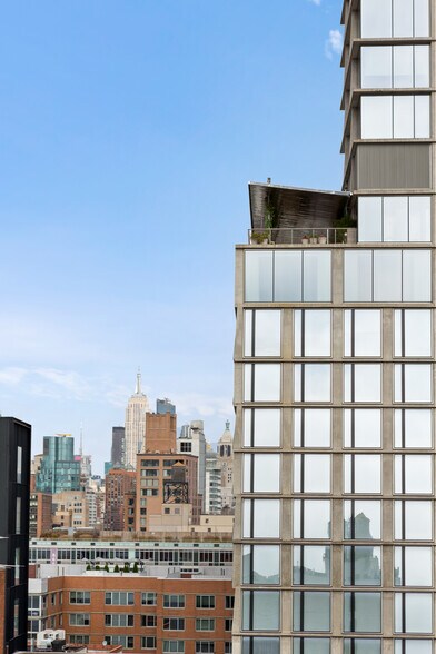 More Photos Of 195-197 Chrystie St, New York Office Residential For Lease