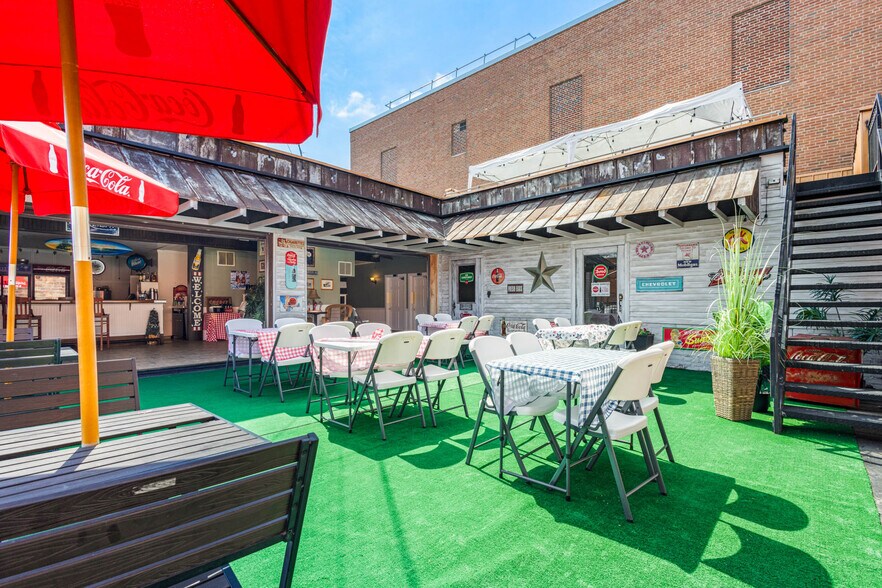 More Photos Of 20 Center St, Batavia Restaurant For Sale