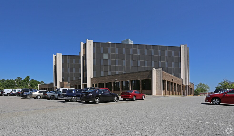 More Photos Of 810 Dutch Square Blvd, Columbia Office For Lease