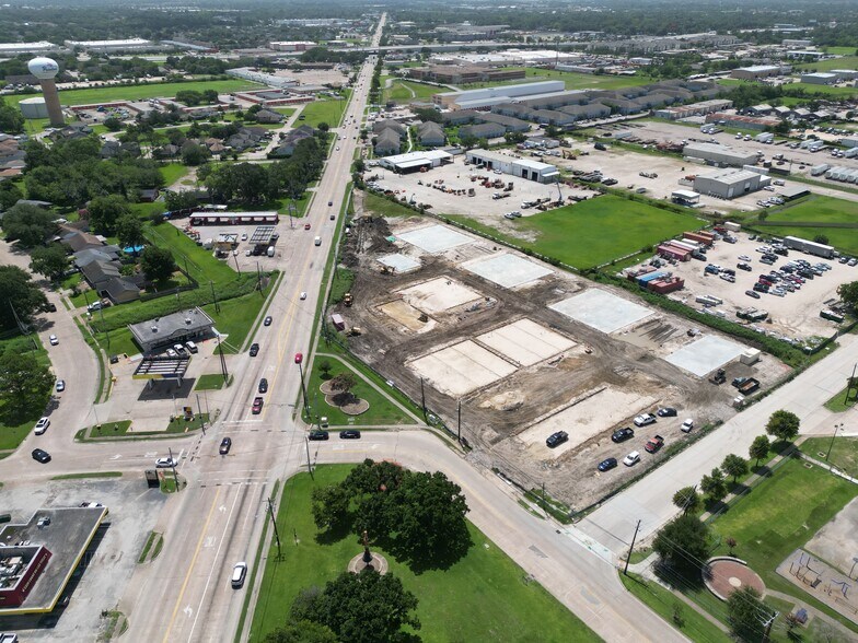 More Photos Of 3386 Red Bluff Rd., Pasadena Unknown For Lease