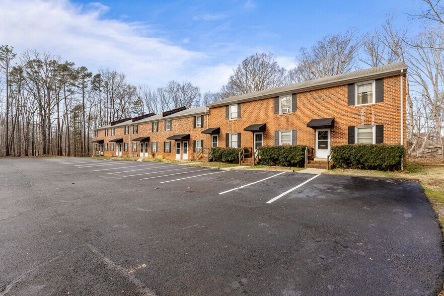 More Photos Of 3600 Old Buckingham Rd, Powhatan Apartments For Sale
