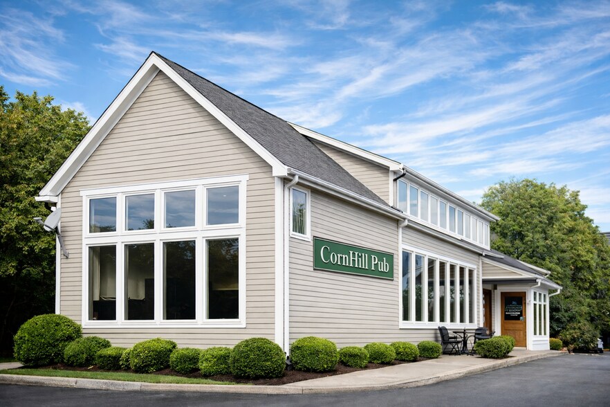 Primary Photo Of 251 Exchange Blvd, Rochester Restaurant For Lease