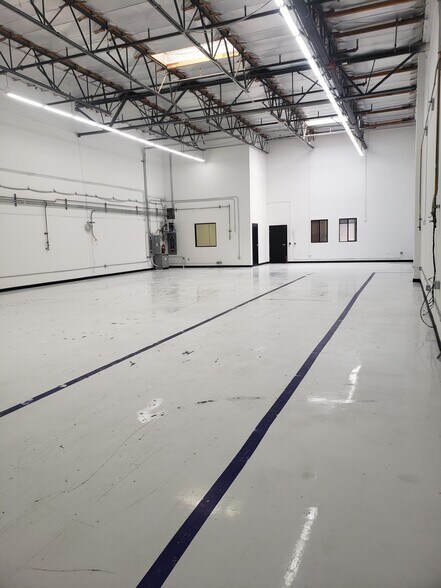 More Photos Of 8701-8709 Aviation Blvd, Inglewood Manufacturing For Sale
