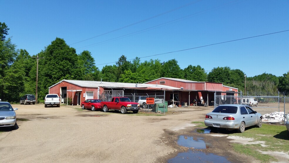 Hooks, TX 75561 Warehouse For Sale
