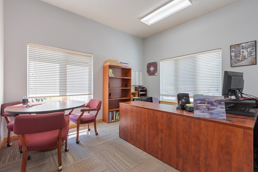 More Photos Of 1714 Duchess Dr, Longmont Office For Lease