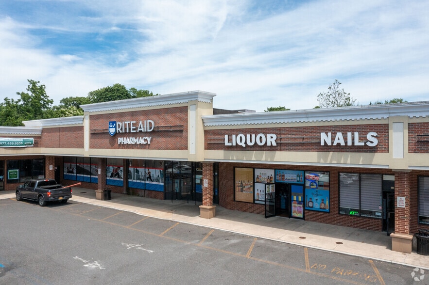 More Photos Of 31-95 Hauppauge Rd, Smithtown Unknown For Lease