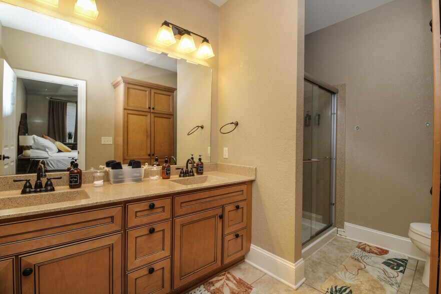 More Photos Of , Marietta General Retail For Sale