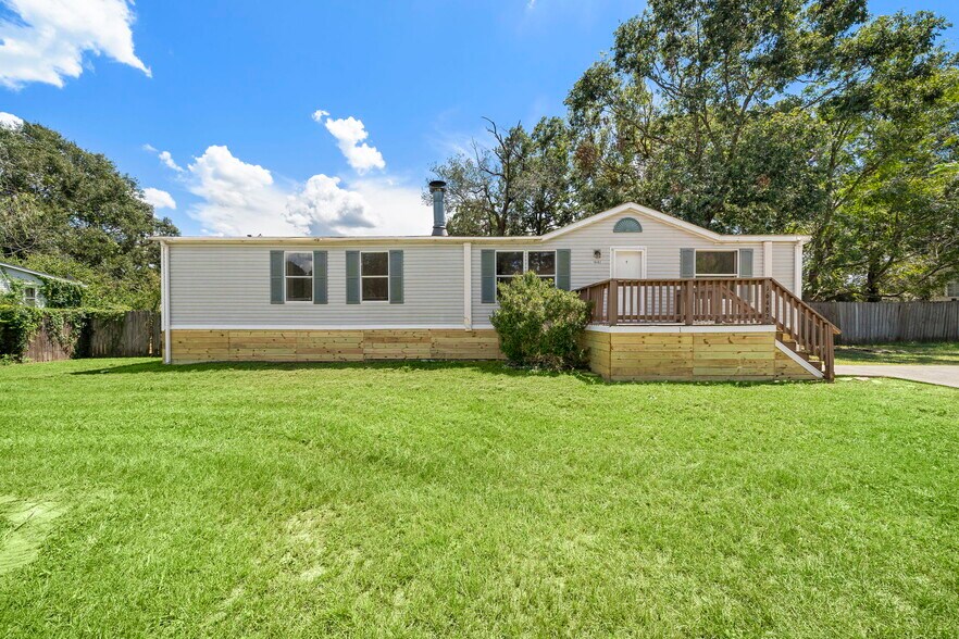 More Photos Of 16509 Brittany Way, Conroe Specialty For Sale