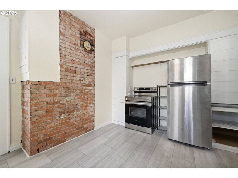 More Photos Of 245 W 13th Ave, Eugene Office For Sale