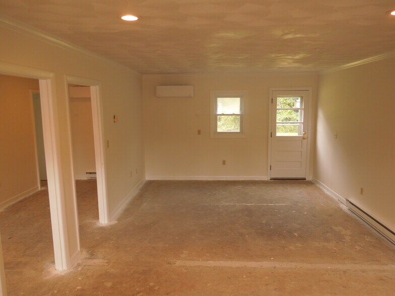 More Photos Of 750 Boston Neck Rd, Narragansett Medical For Lease