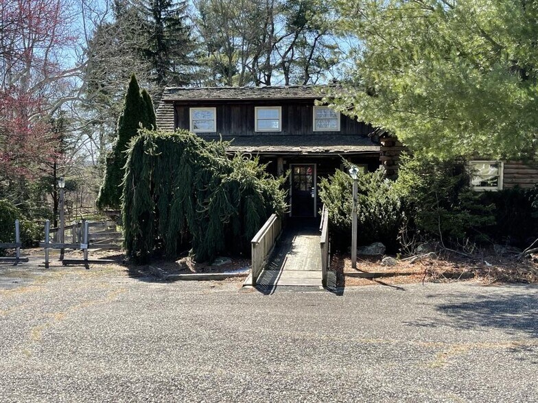 More Photos Of 1136 State Route 31, Lebanon General Retail For Sale