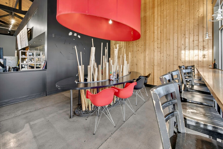 More Photos Of 100 W Troutman Pky, Fort Collins Restaurant For Lease