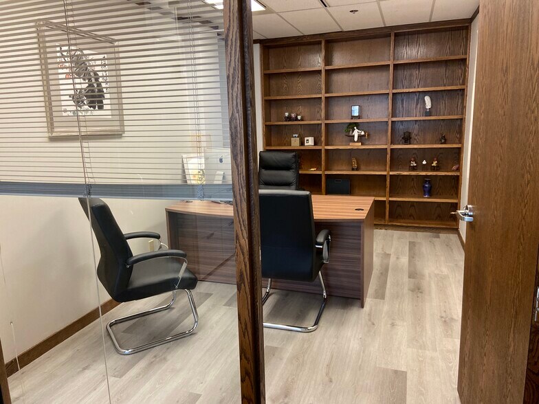 More Photos Of 5811 Cooney Rd, Richmond Office For Lease