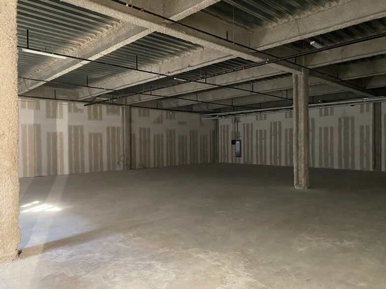 More Photos Of 1401 New York Ave NE, Washington Unknown For Lease