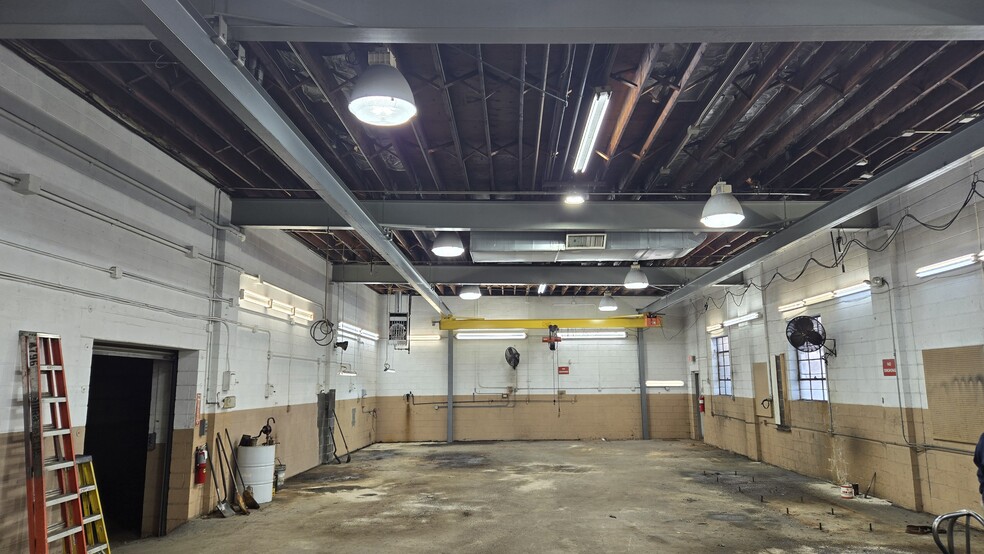 More Photos Of 531 Pennsylvania Ave, Linden Manufacturing For Sale