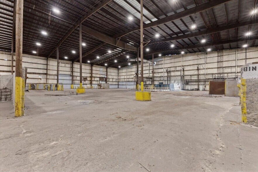 More Photos Of 1230 Pottertown Rd, Midway Distribution For Sale