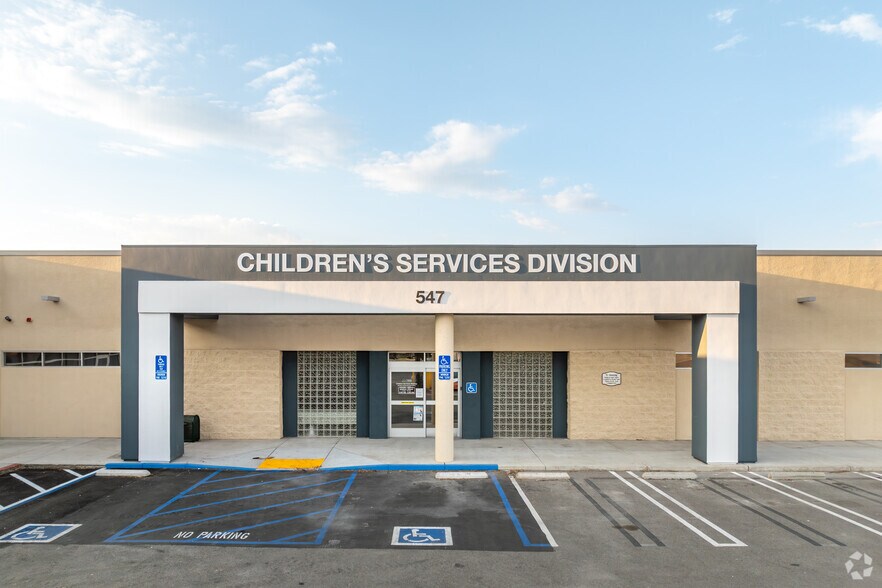 More Photos Of 501-573 N San Jacinto St, Hemet Unknown For Lease