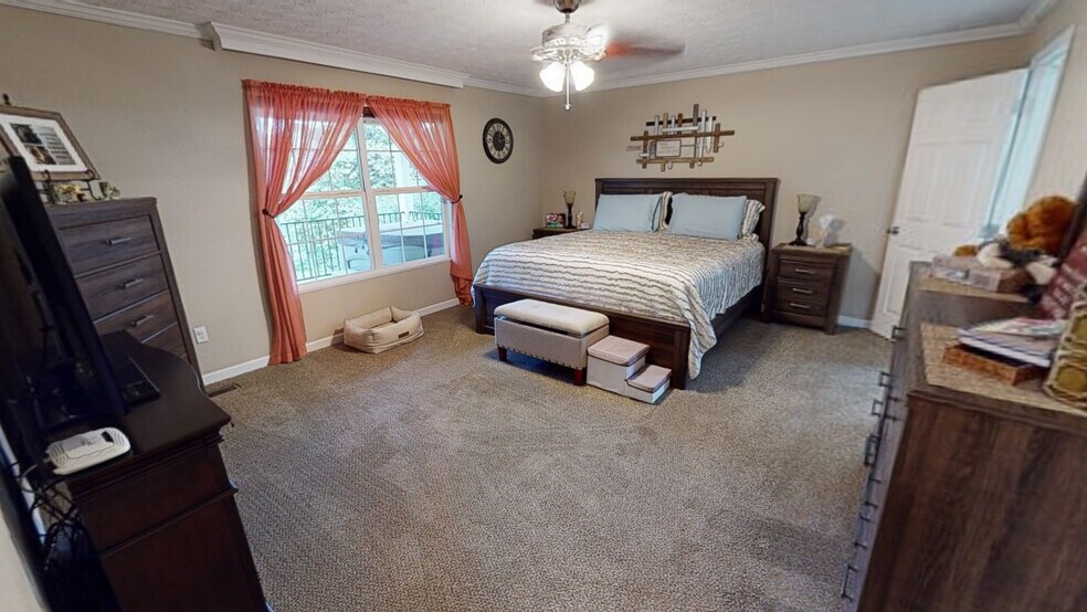 More Photos Of 104 Circle Rd, Newport Manufactured Housing Mobile Home Park For Sale