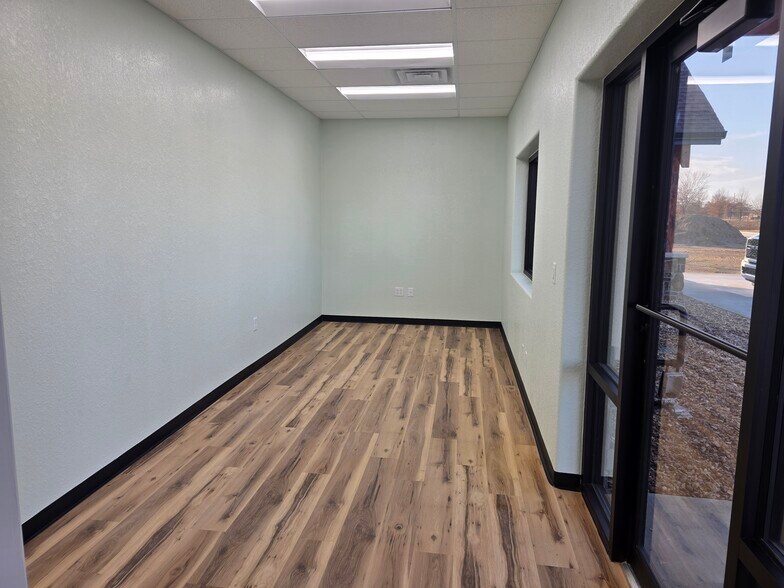 More Photos Of 5300 S Zero St, Fort Smith Storefront Retail Office For Sale