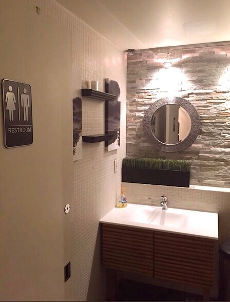 More Photos Of 4 W 28th St, New York Apartments For Lease