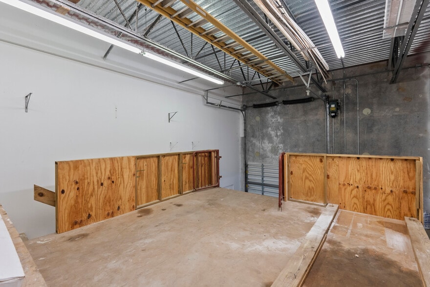 More Photos Of 1011-1039 NW 31st Ave, Pompano Beach Manufacturing For Lease