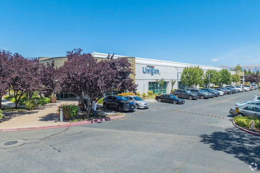 More Photos Of 39611 Eureka Dr, Newark Unknown For Lease