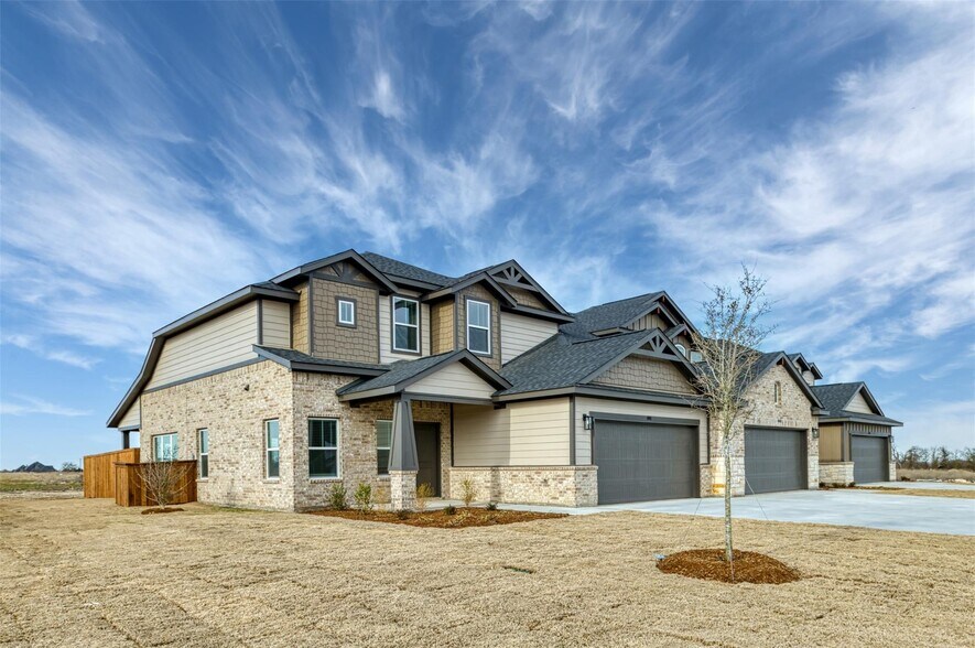 More Photos Of 4405 Clovis Ct, Midlothian Apartments For Sale