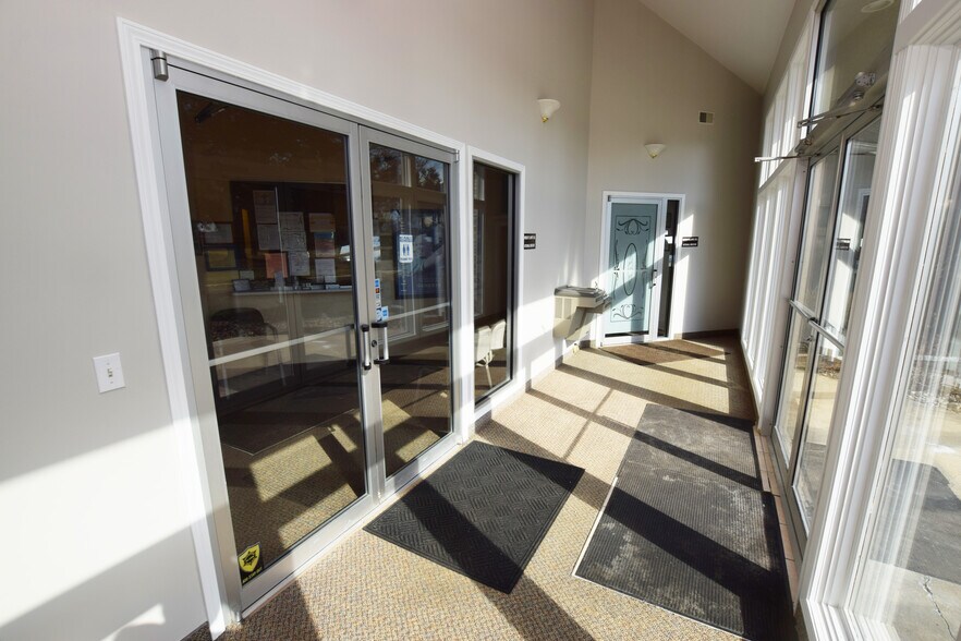 More Photos Of 3380 Beecher Rd, Flint Medical For Lease