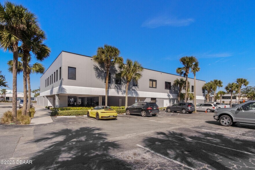 More Photos Of 100-110 E Granada Blvd, Ormond Beach Office For Sale