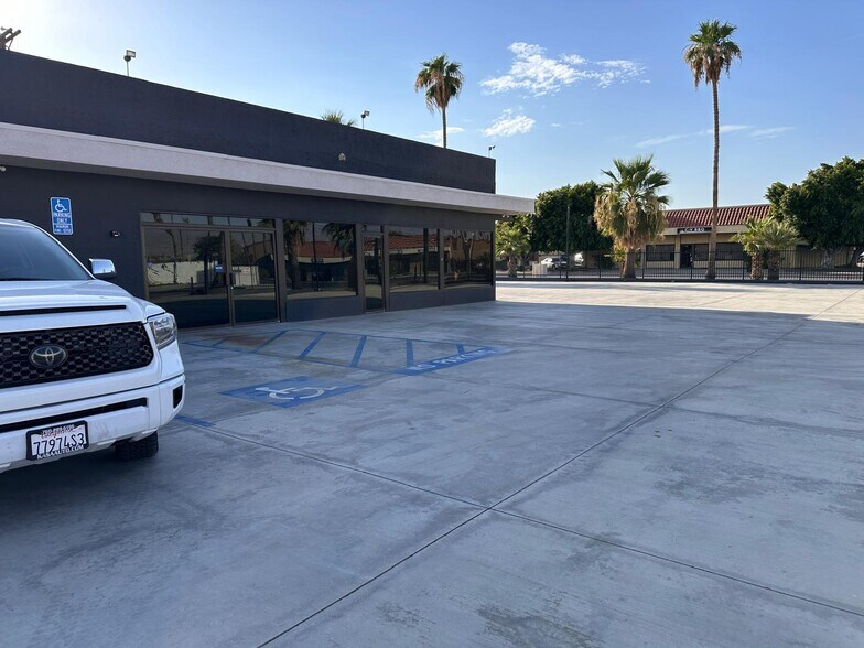 More Photos Of 83197 Requa Ave, Indio Auto Dealership For Sale