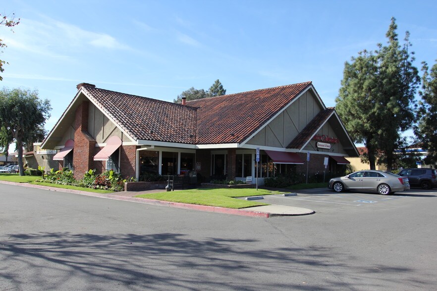 More Photos Of 110-198 E Yorba Linda Blvd, Placentia Unknown For Lease