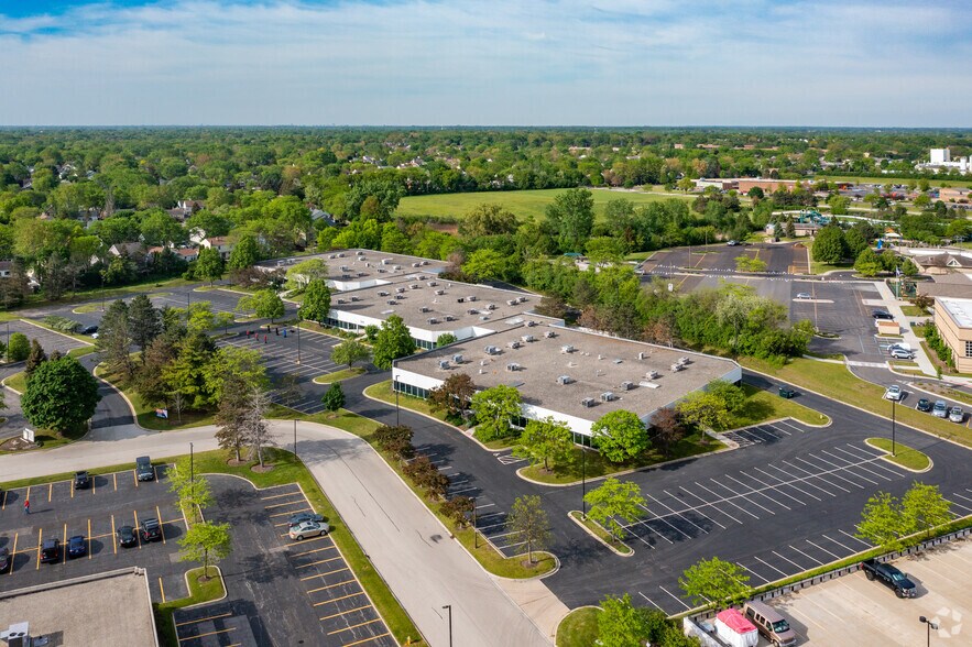 More Photos Of 536-616 Atrium Dr, Vernon Hills Office For Lease