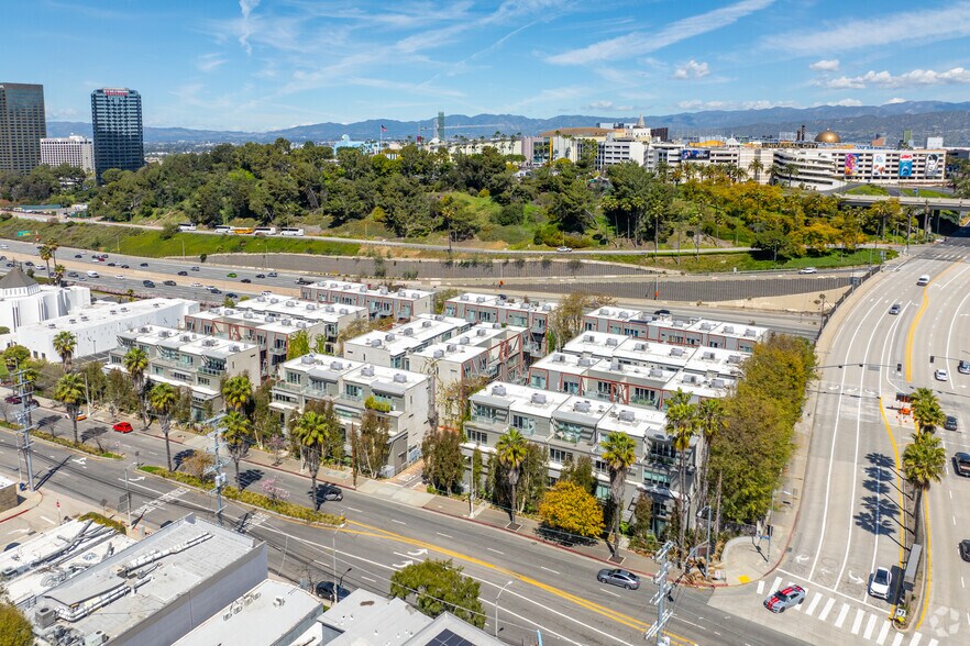 More Photos Of 3450 Cahuenga Blvd W, Los Angeles Office Residential For Lease