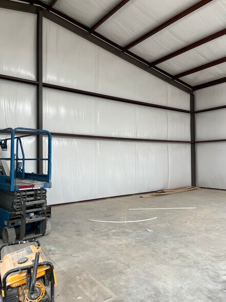 More Photos Of 2212 Trade Drive, Waxahachie General Retail For Lease