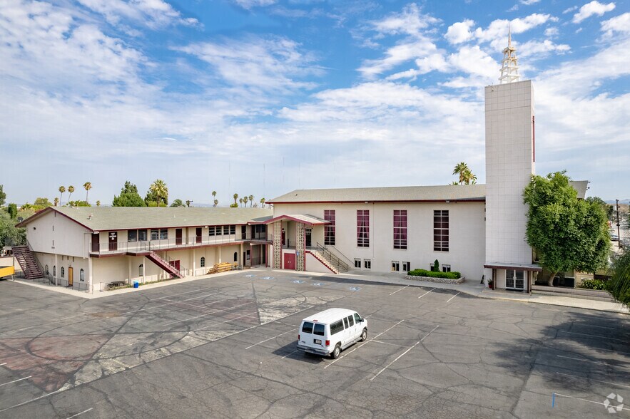 More Photos Of 2520 Peck Rd, Monrovia Religious Facility For Lease