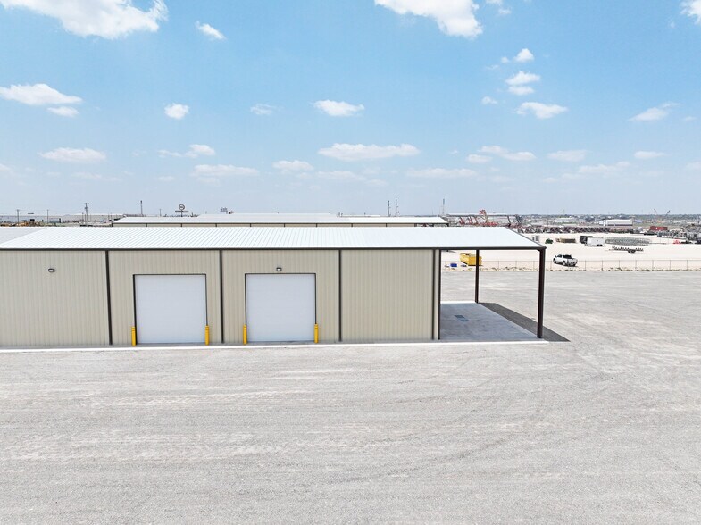 More Photos Of 13800 W Interstate 20 E, Odessa Industrial For Lease