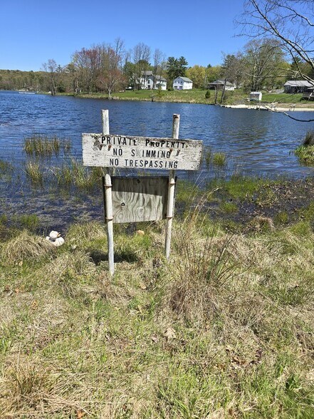 More Photos Of 24 Washington Lake Rd, Yulan Specialty For Sale