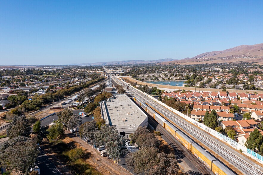 More Photos Of 200-230 Railroad Ave, Milpitas Unknown For Lease