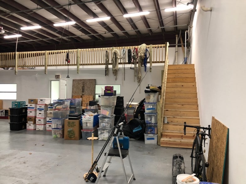 More Photos Of 1501 SE Decker Ave, Stuart Warehouse For Sale
