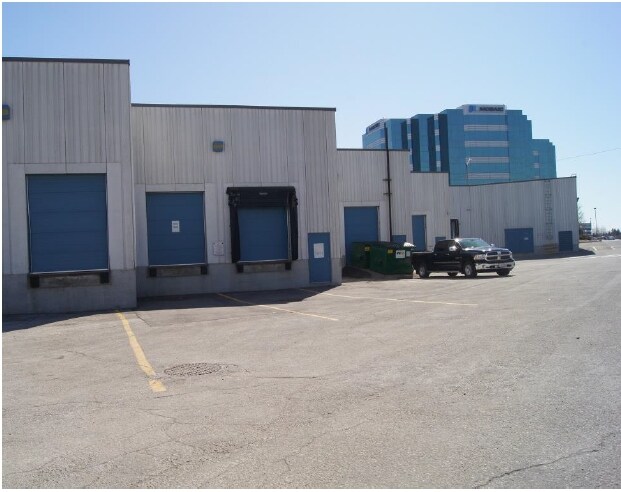 More Photos Of 2740 Matheson Blvd E, Mississauga Light Distribution For Lease