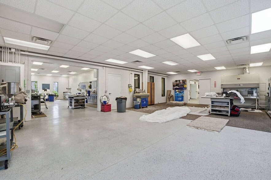 More Photos Of 2124 Hamilton St, Dalton Research And Development For Sale