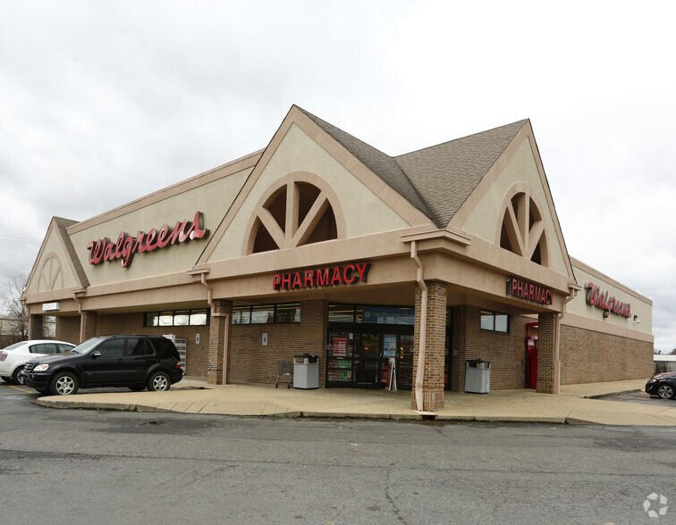 Primary Photo Of 1501 Goodman Rd W, Horn Lake Drugstore For Lease