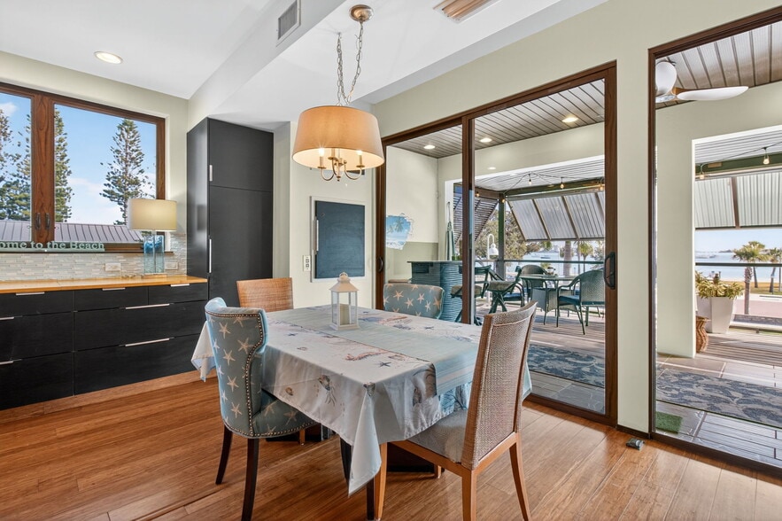 More Photos Of 5657 Shore S blvd, Gulfport Specialty For Sale