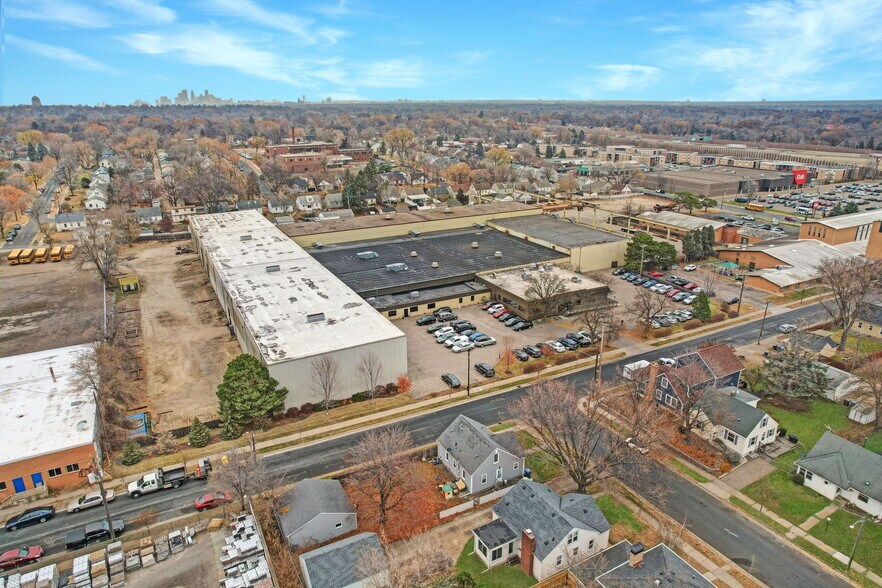 More Photos Of 118 W 60th St, Minneapolis Manufacturing For Sale